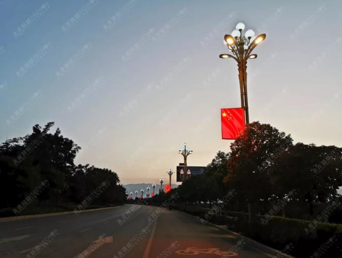 云南蒙自旅游区120套LED灯杆屏正式点亮运营