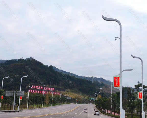 智慧 灯杆屏.jpg 智慧 灯杆屏.jpg