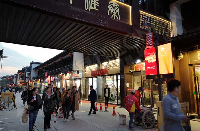 灯杆屏强化城市夜景风貌的实际应用 灯杆屏强化城市夜景风貌的实际应用