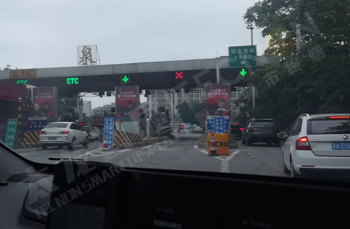 高速收费站LED广告机营销价值鹿泉案例.jpg 高速收费站LED广告机营销价值鹿泉案例.jpg